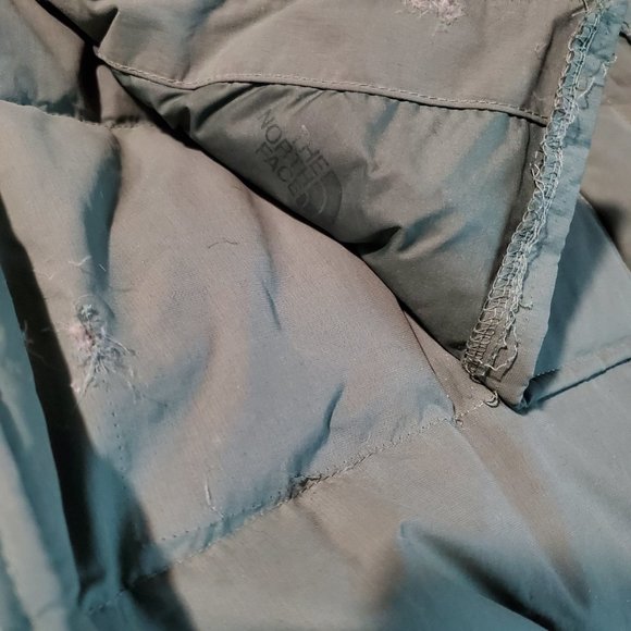 New (Defect) The North Face Women's Arctic Insulated Parka Coat Medium $400 2D67 - Picture 3 of 4